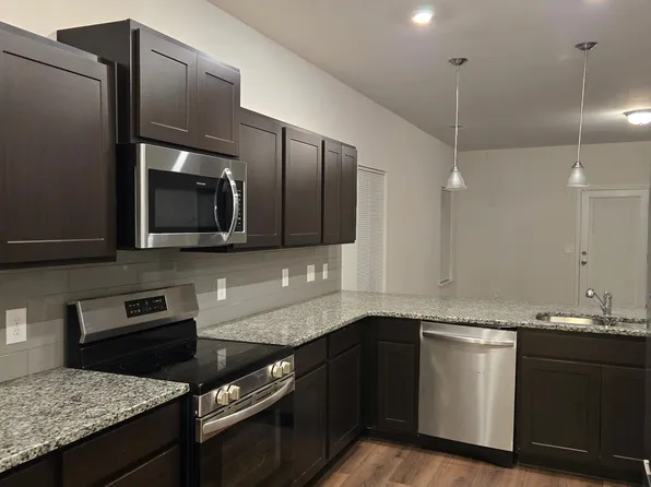 132 Marion Dr, Cartersville, GA 30120