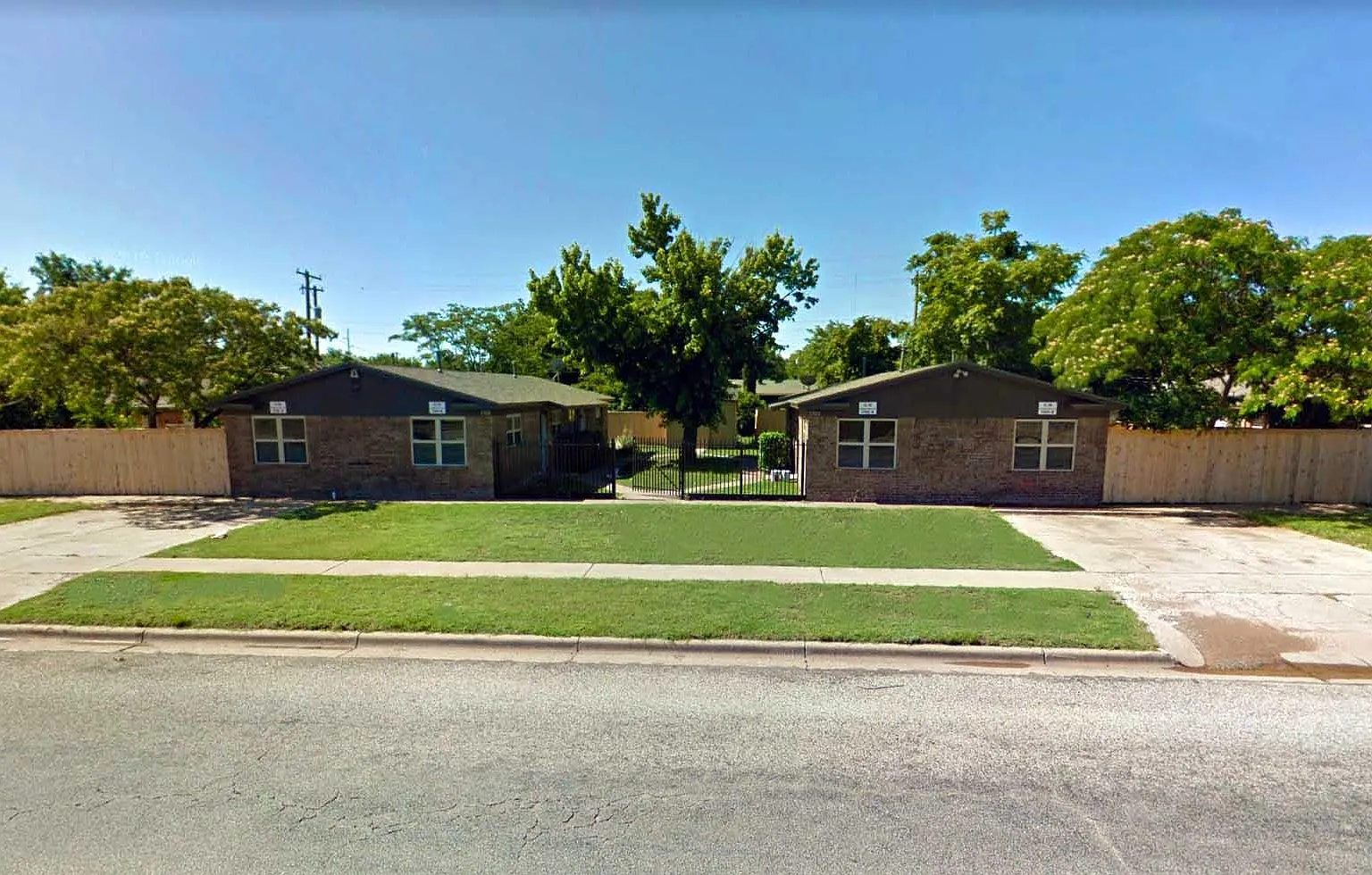 2 bed, 836 sqft, $750 — Photo 1