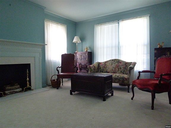 5th image of 305 Park Ave