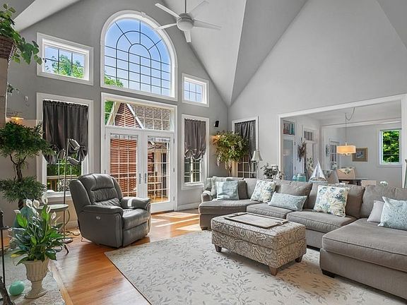 2nd image of 73 Scotland Rd
