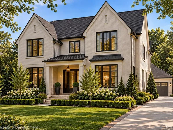 511 Randolph St, Northville, MI 48167