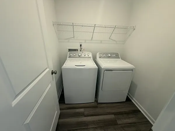 445 Venetian Dr — Photo 11