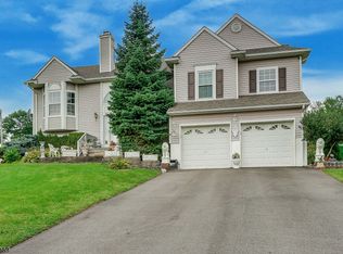 1 Winchester Ave, Hackettstown, NJ 07840