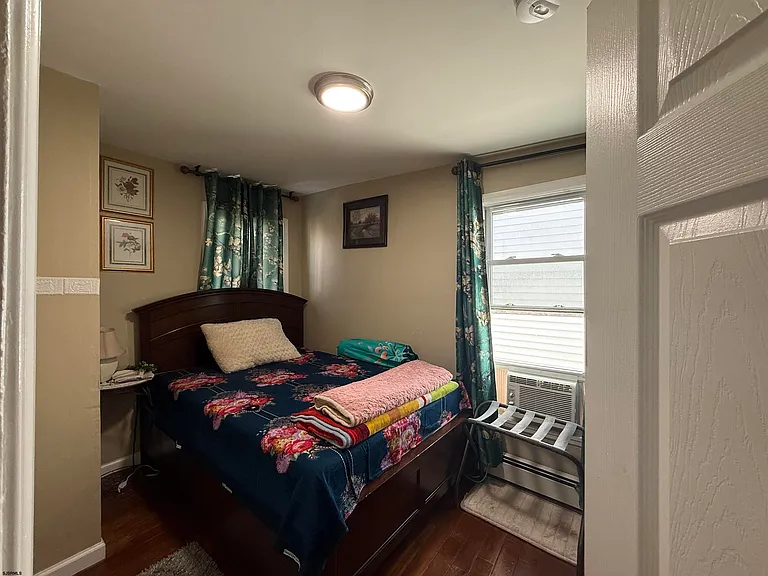 29 N Texas Ave — Photo 3