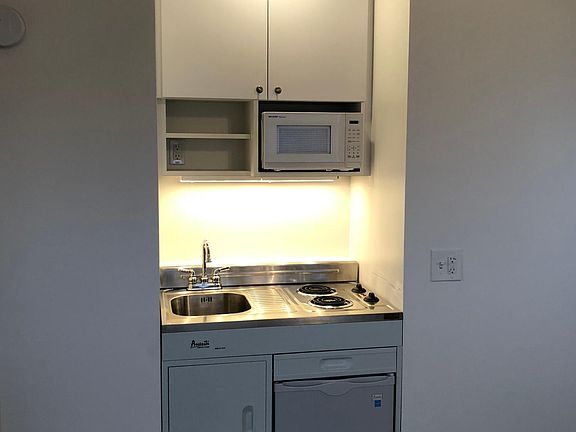 2nd image of 4451 NE 20th Ave APT E