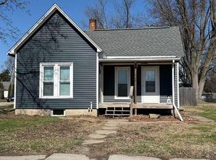 902 E Pierce St, Macomb, IL 61455