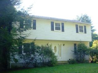 1 Paradise Ln, Chichester, NH 03258
