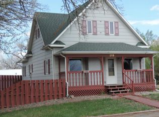 318 E 1st Ave, Mount Vernon, SD 57363