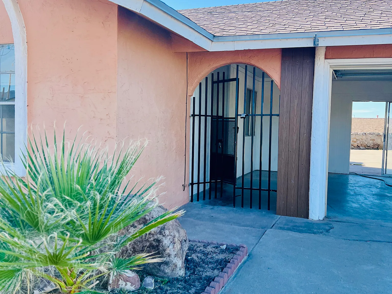 3 bed, 1250 sqft, $1,890 — Photo 4