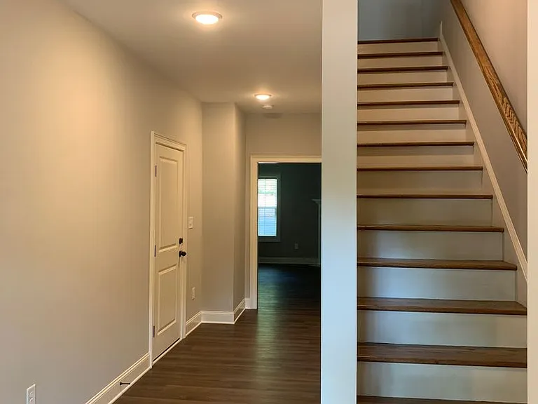 135 Sumner Ct — Photo 18
