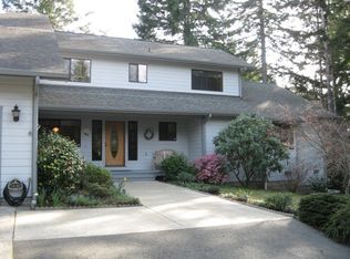 88528 Trout Pond Ln, Bandon, OR 97411