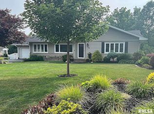 26 Riverview Park Dr, Bettendorf, IA