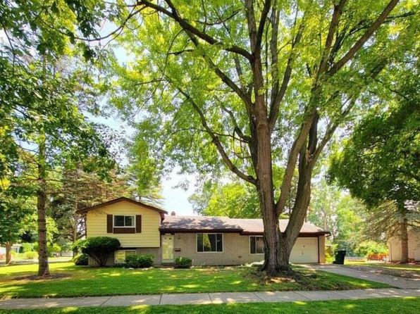 2320 Vassar Dr