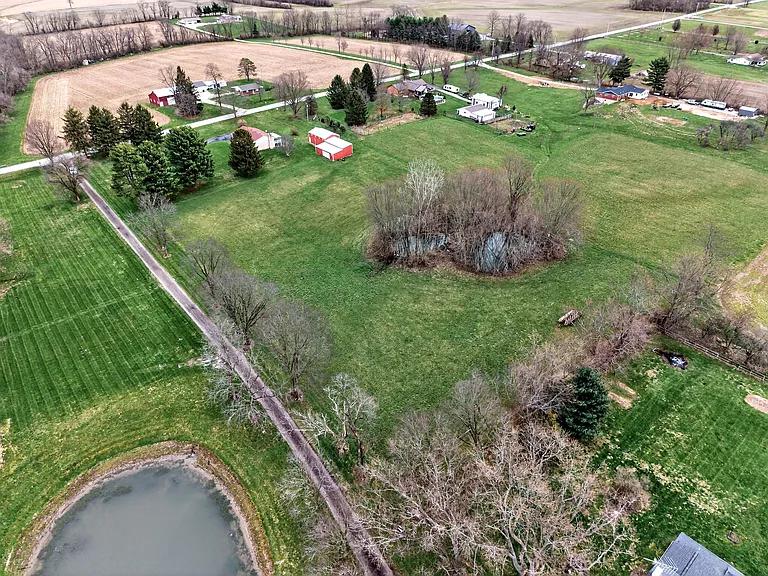 543 W Krepps Rd — Photo 45