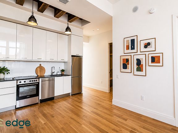 2nd image of 17 Monitor St APT 2A
