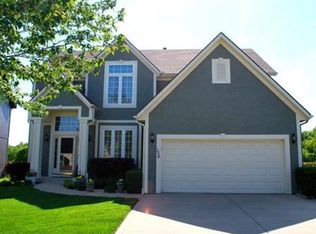 104 NE Hidden Meadow Ln, Lees Summit, MO 64064