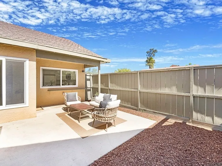 10531 Greenford Dr — Photo 14