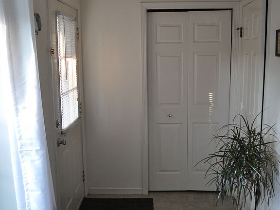 Front foor walkin area