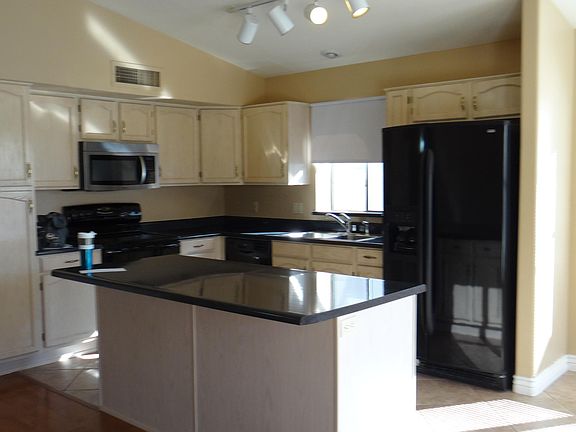 4th image of 7139 W Morrow Dr