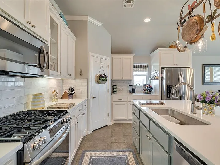 18500 Summer Grove Ave — Photo 13