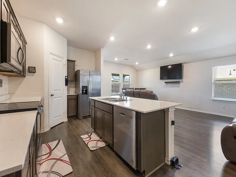 15127 Athena Dr — Photo 3