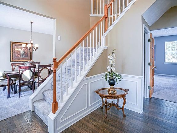 3rd image of 8287 Sweetclover Dr