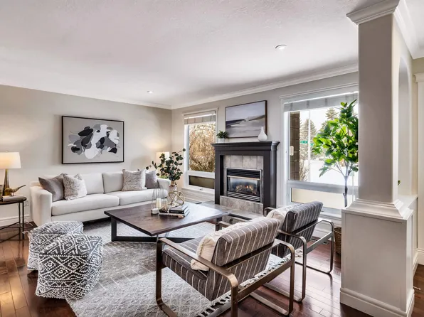 4107 122nd St NW, Edmonton, AB T6J 1Z1