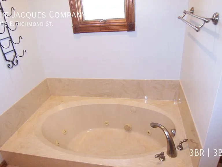 2045 E Richmond St — Photo 5