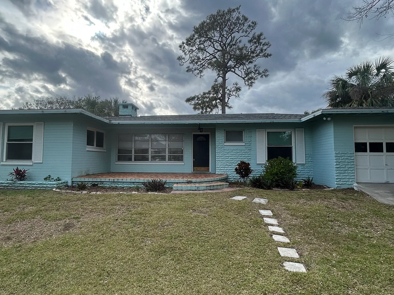 3 bed, 1450 sqft, $1,950 — Photo 2