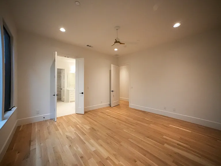 3529 Asbury St — Photo 5