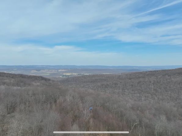 4 Bluffs Trl, Donegal, PA 15628