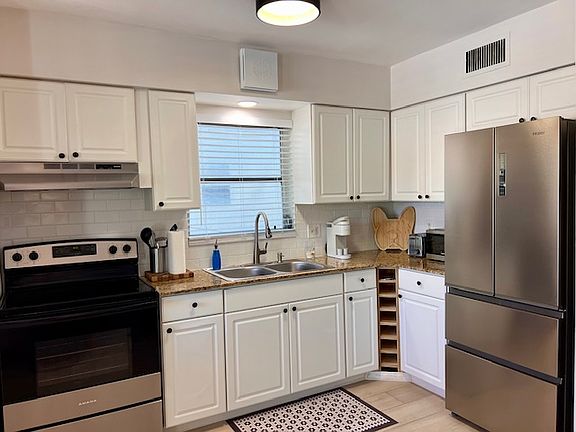 3rd image of 623 3rd St N APT 5