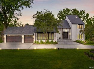 4926 Lockhart St, West Bloomfield, MI 48323