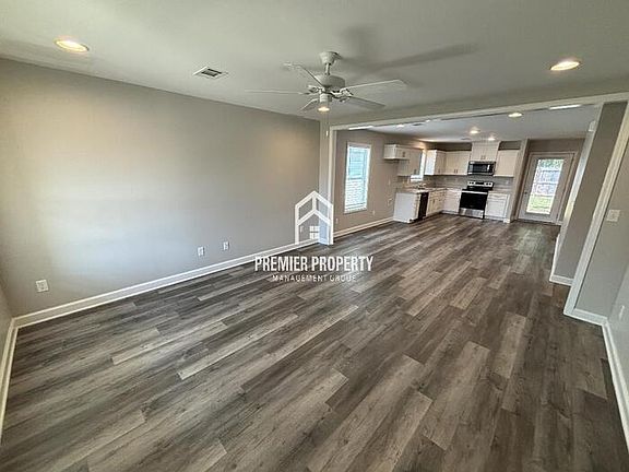 3rd image of 7191 60th Ave E