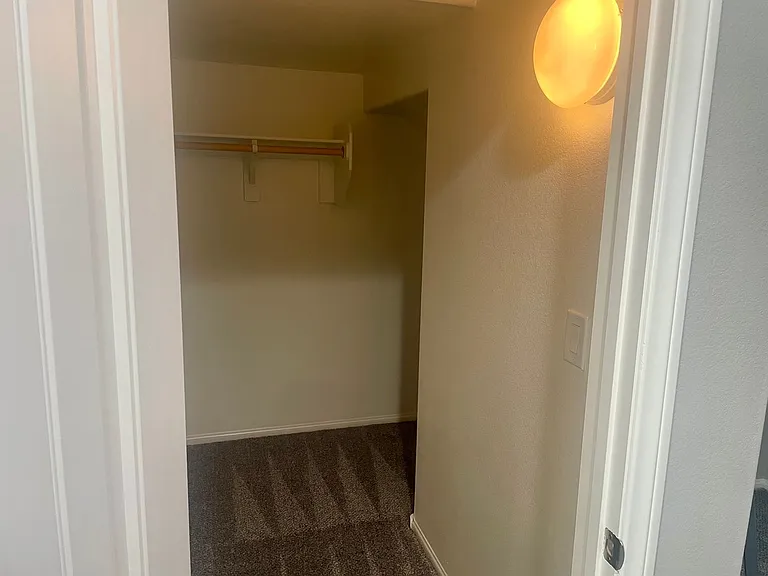 8365 S Pioneer Way — Photo 13