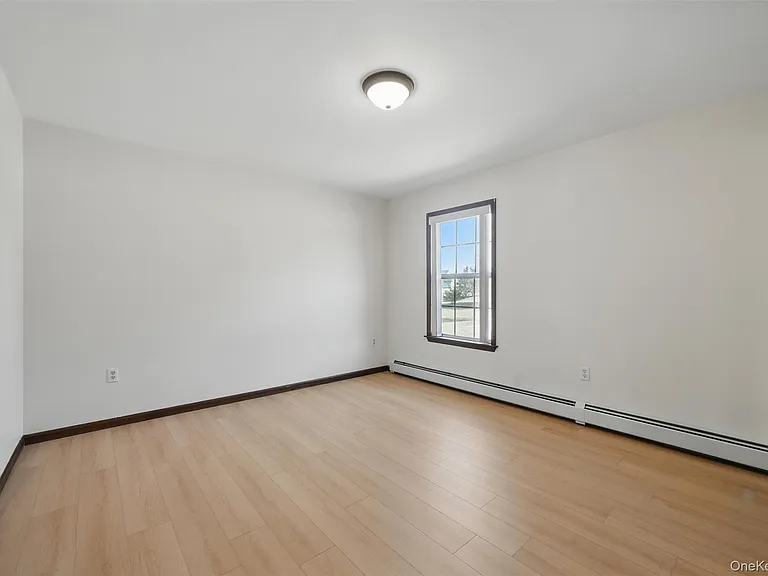 30 Shore Blvd — Photo 27