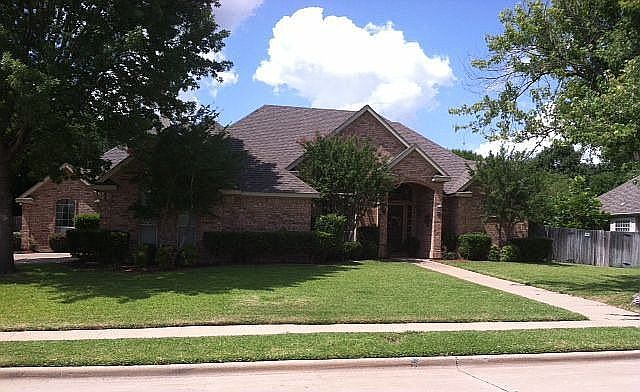 1st image of 2604 N Whitehaven Dr