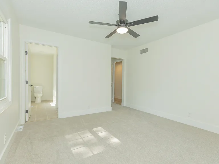 711 Carole Pl — Photo 13