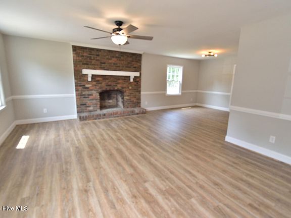 3rd image of 2216 Meadowbrook Road