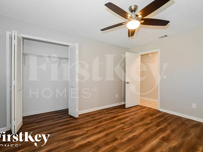 1257 Poinsettia Dr — Photo 12