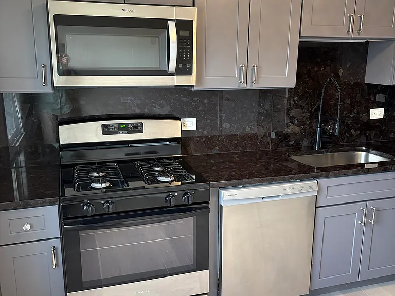 1287 Brown St — Photo 7