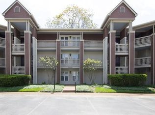 260 Hillsboro Pl, Nashville, TN 37215