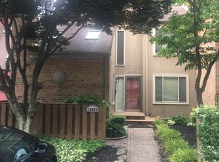 10909 Ambleside Ct, Reston, VA 20190