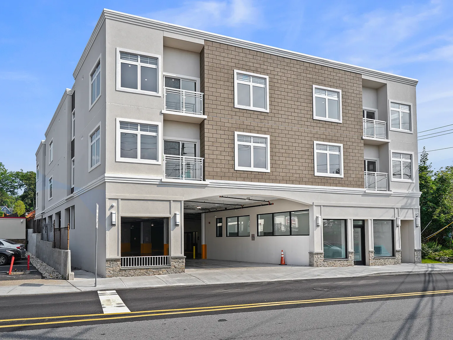 1 bed, 753 sqft, $2,600 — Photo 1