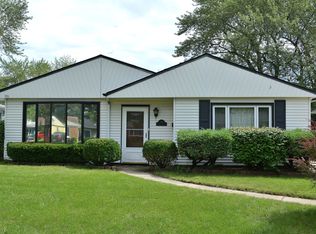 295 Cindy Ln, Wheeling, IL 60090