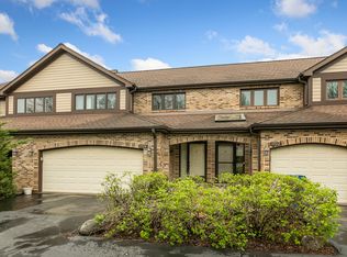 1924 Golf View Dr, Bartlett, IL 60103