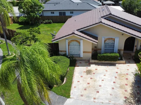 13442 SW 183rd Ter, Miami, FL 33177