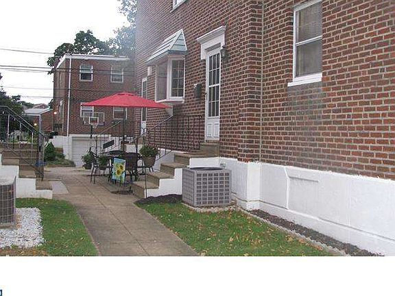 3rd image of 7637 E Roosevelt Blvd
