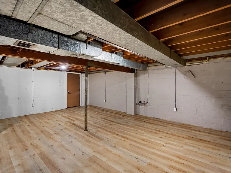 414 Elwood Dr — Photo 14