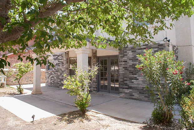 3 bed, 1641 sqft, $1,200 — Photo 2